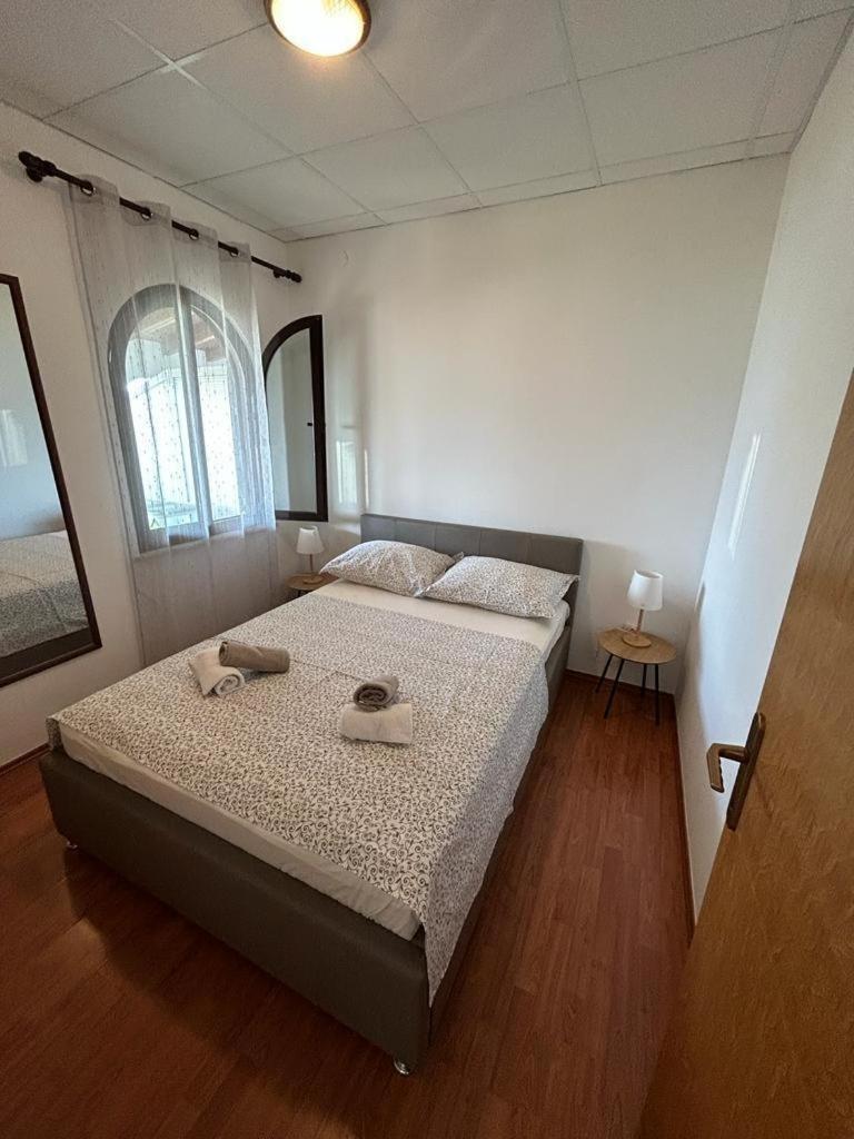 Apartments By The Sea Slatine, Ciovo - 1128 Exterior photo