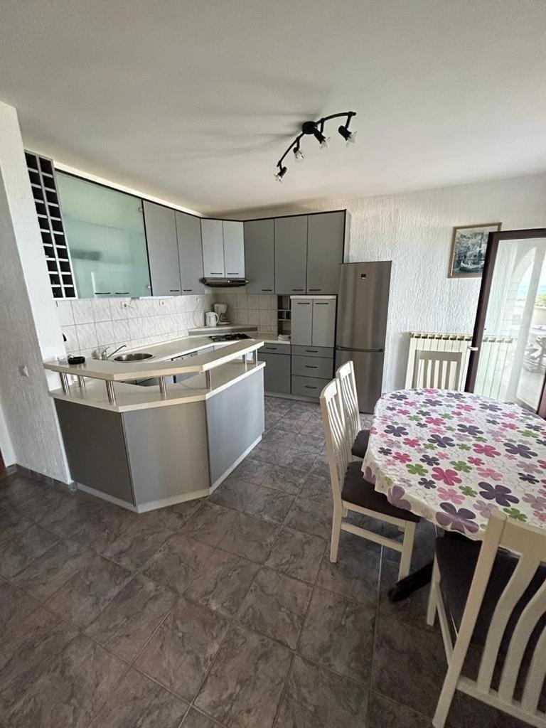Apartments By The Sea Slatine, Ciovo - 1128 Exterior photo